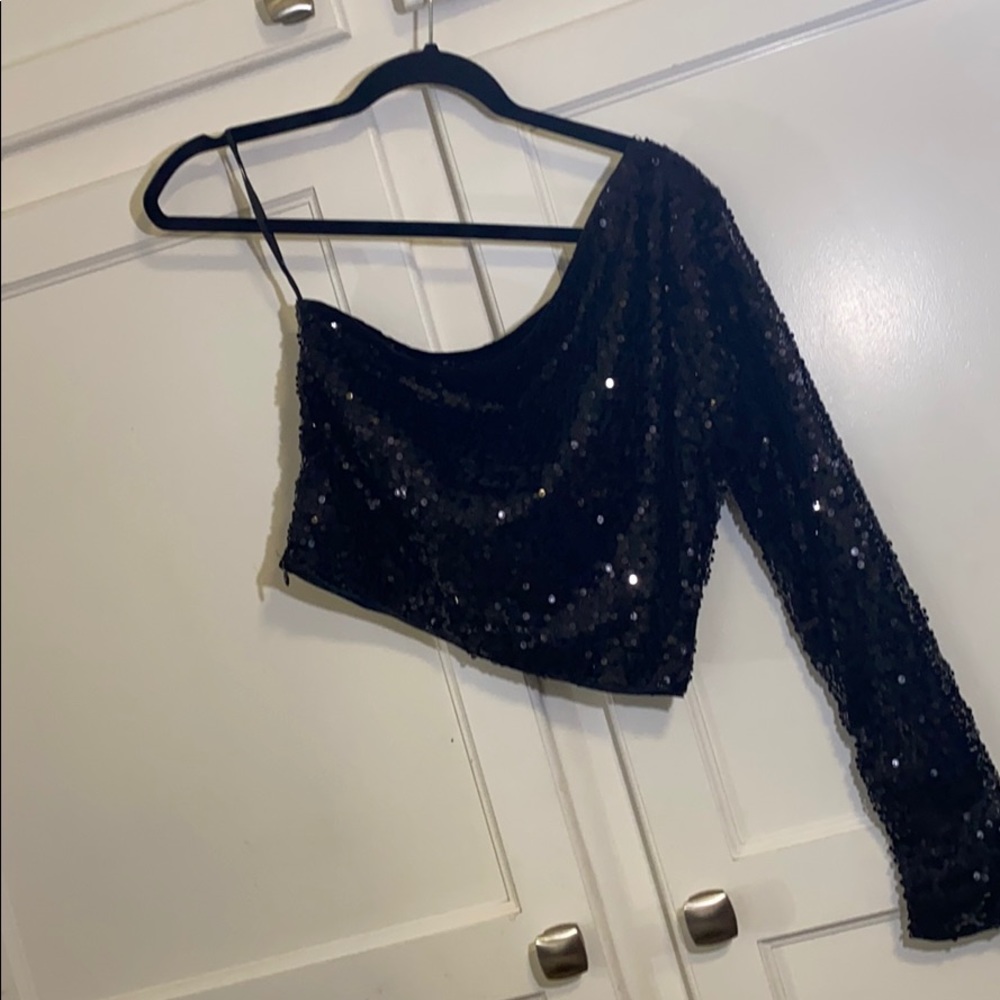 Sequin one shoulder crop